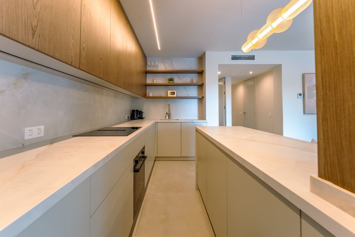 2 Bed Ground Floor Apartment in Aloha