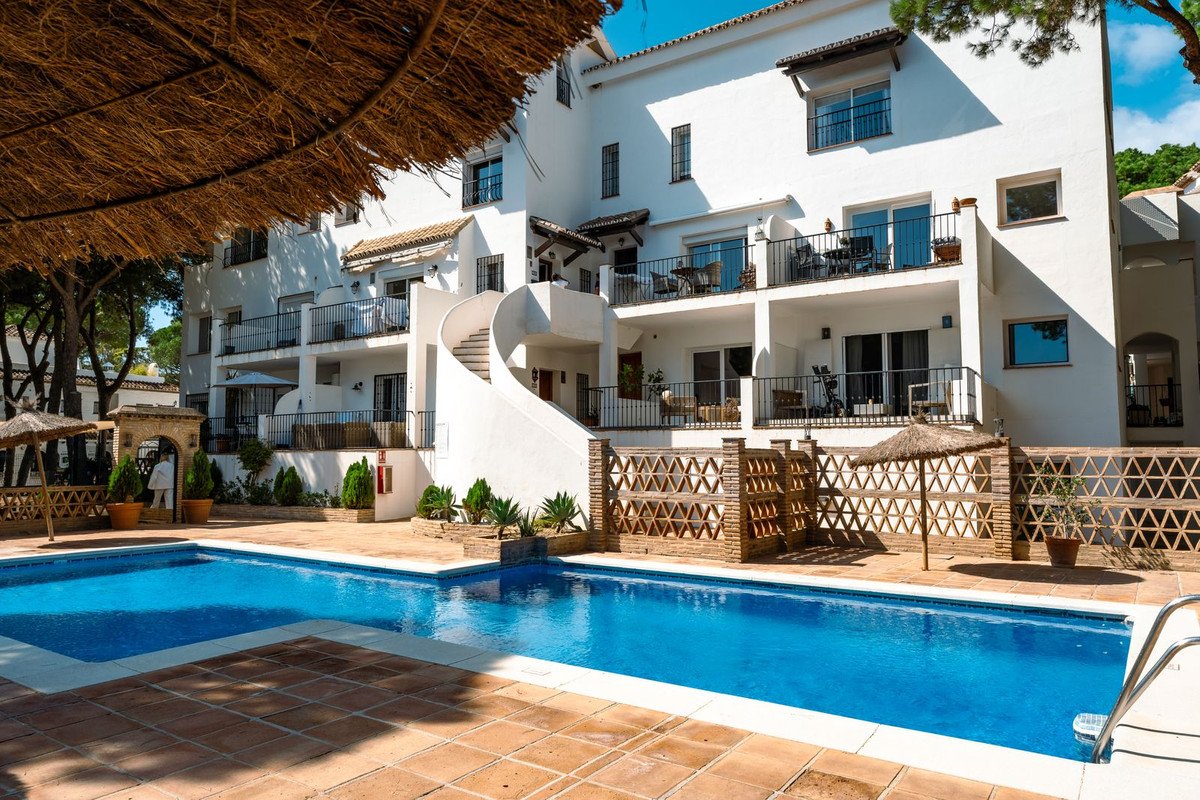 2 Bed Ground Floor Apartment in Aloha