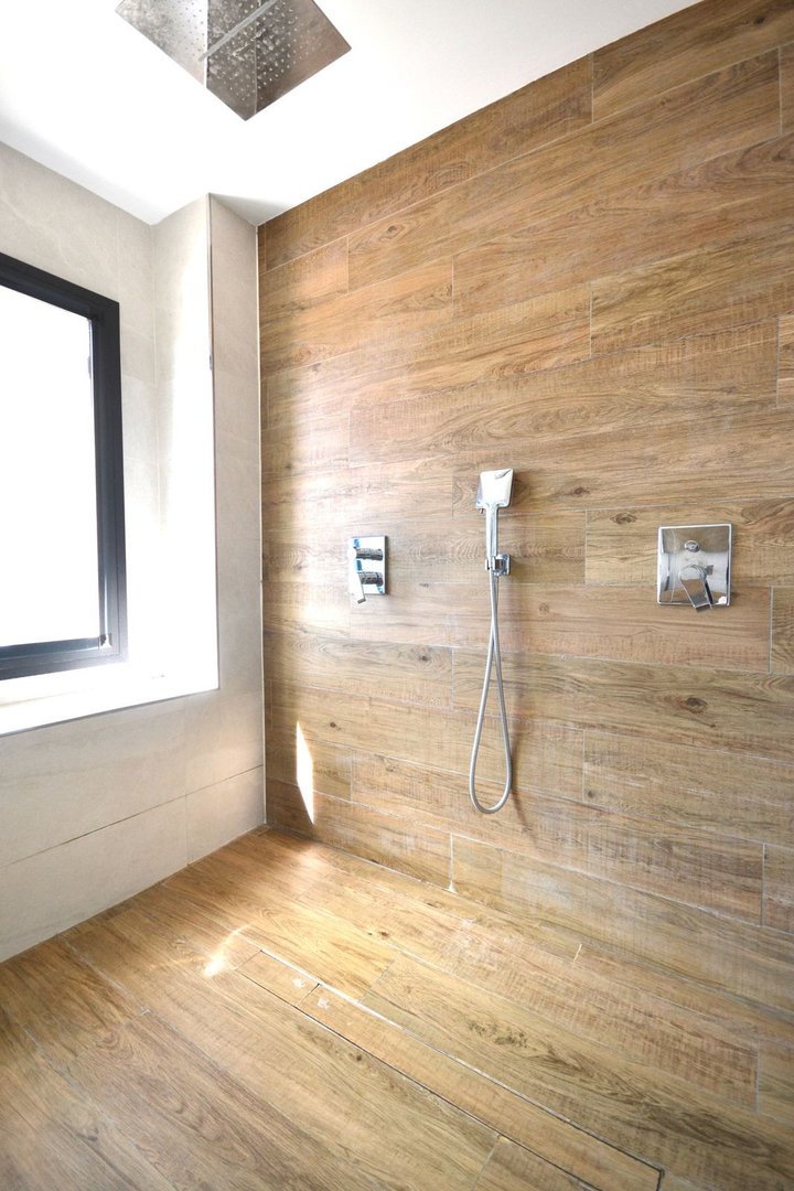 4 Bed Middle Floor Apartment in Torremolinos
