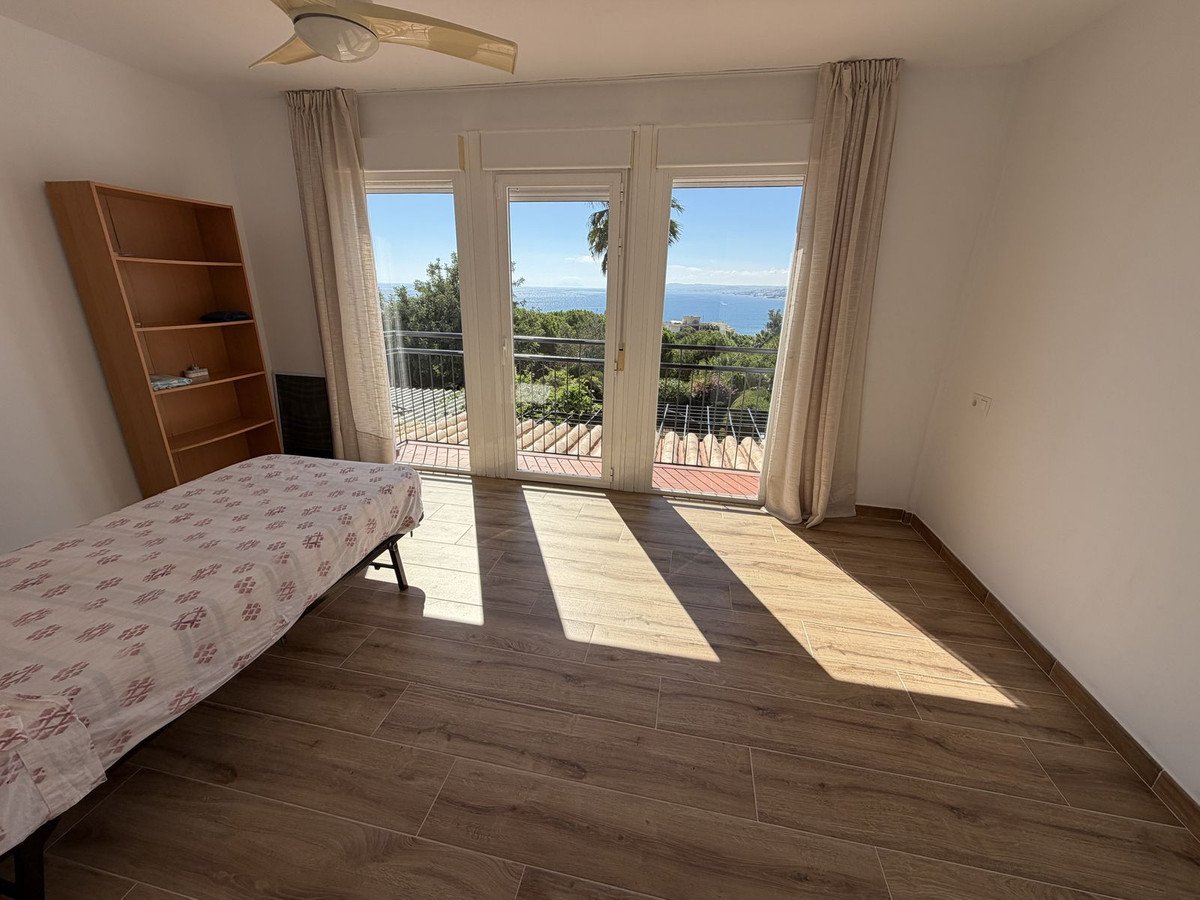 4 Bed Townhouse in Estepona