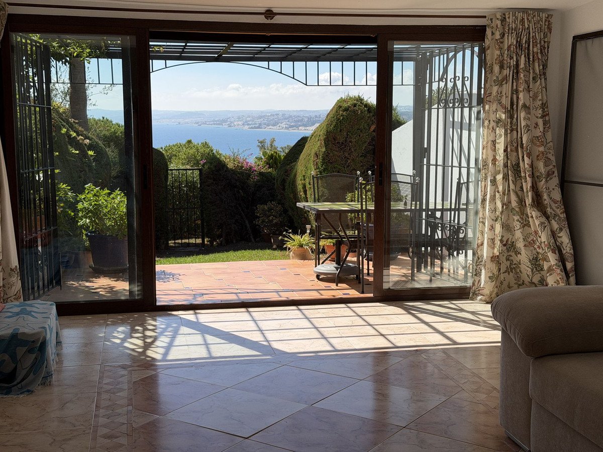 4 Bed Townhouse in Estepona
