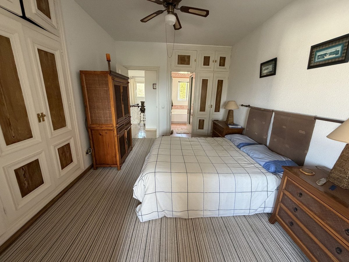 2 Bed Townhouse in El Paraiso