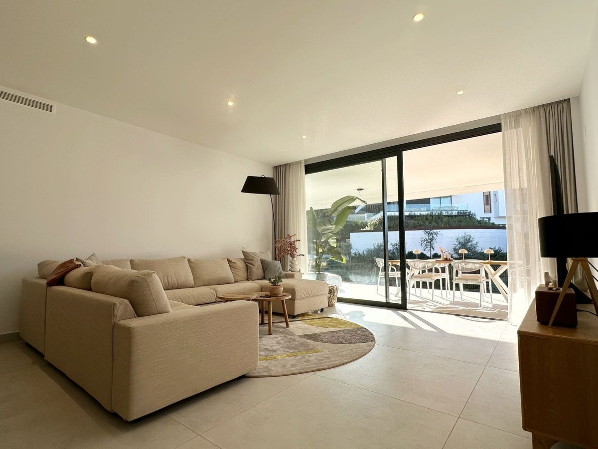 2 Bed Ground Floor Apartment in Cabopino
