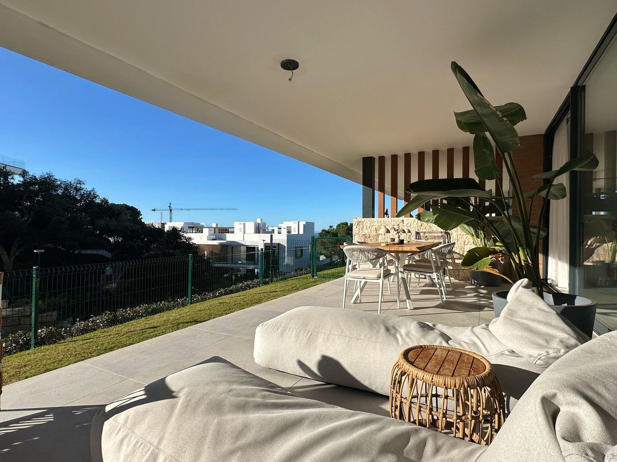 2 Bed Ground Floor Apartment in Cabopino