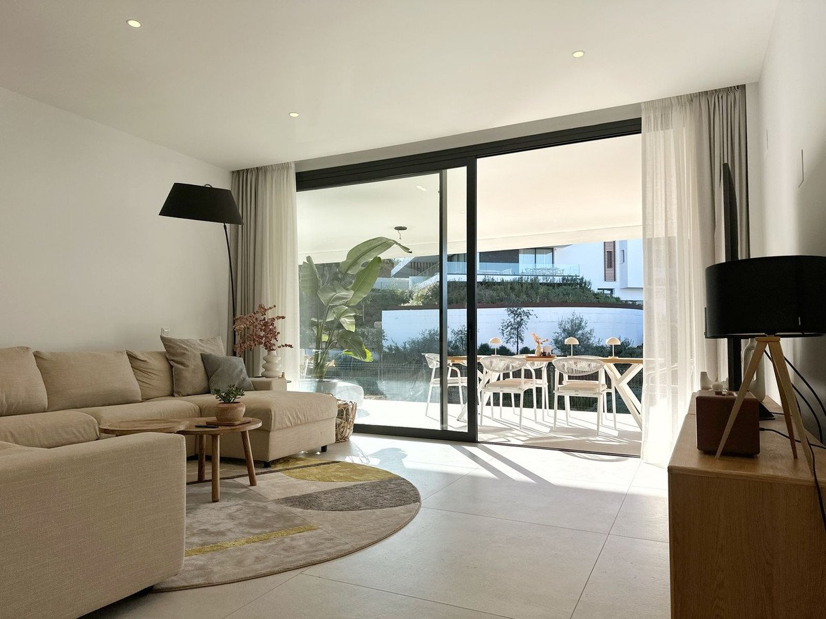 2 Bed Ground Floor Apartment in Cabopino