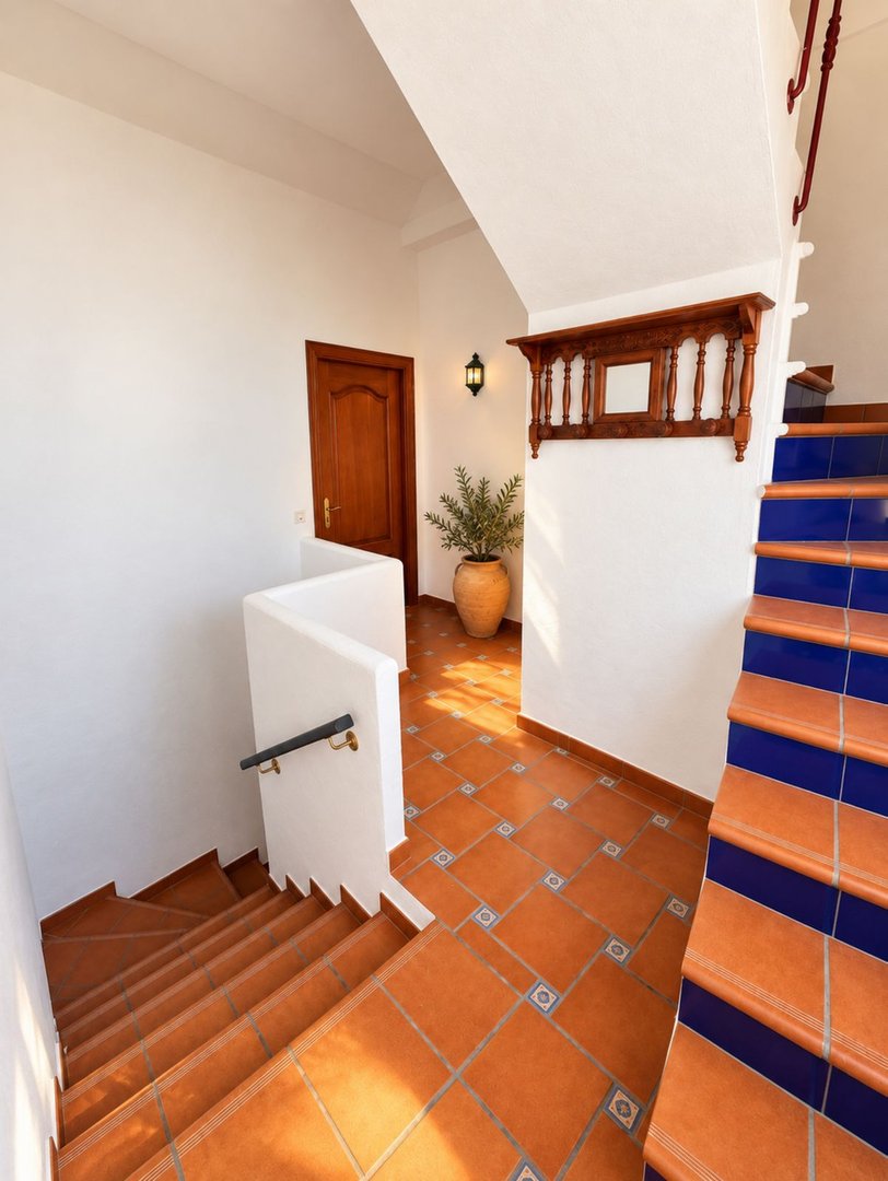 5 Bed Detached Villa in Casares