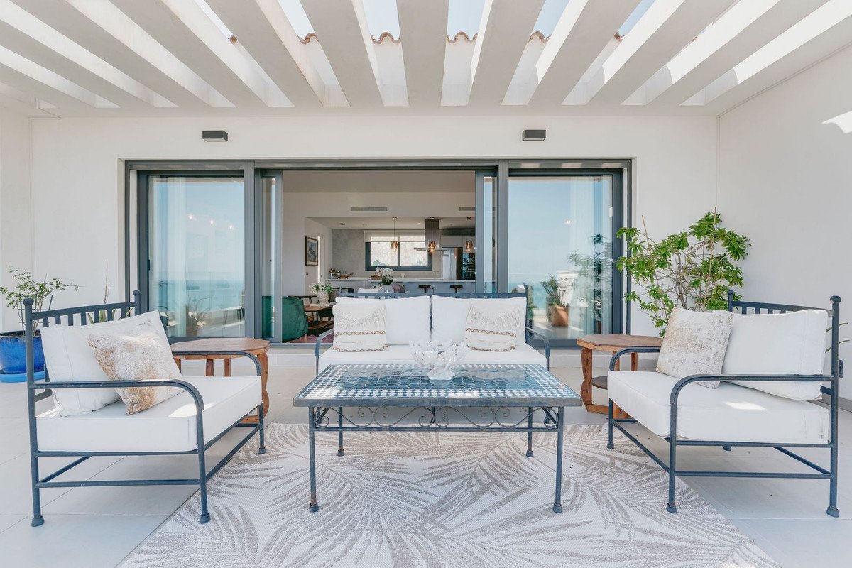 3 Bed Penthouse in La Alcaidesa