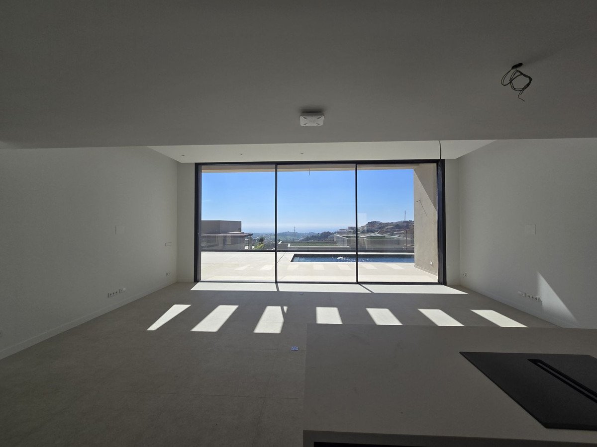 5 Bed Detached Villa in Benahavís
