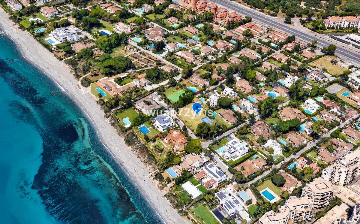 Residential Plot in El Paraiso
