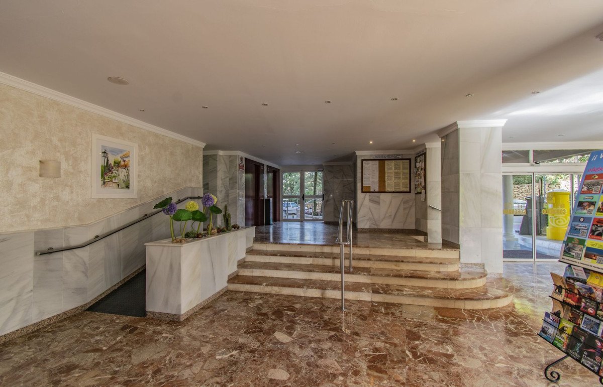 Middle Floor Studio in Marbesa