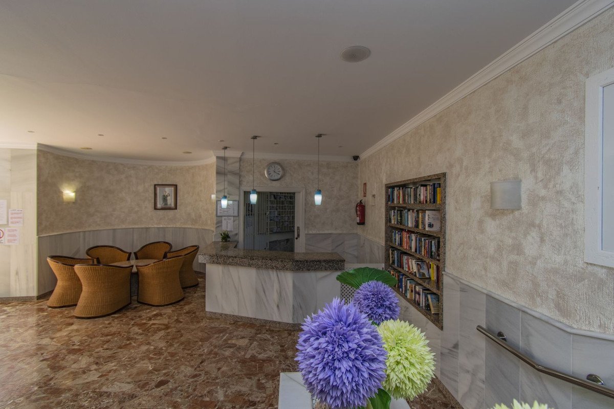 Middle Floor Studio in Marbesa