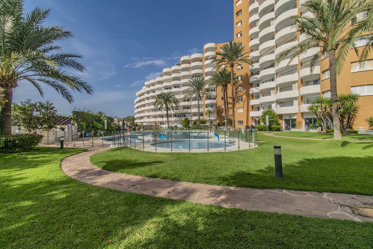 Middle Floor Studio in Marbesa