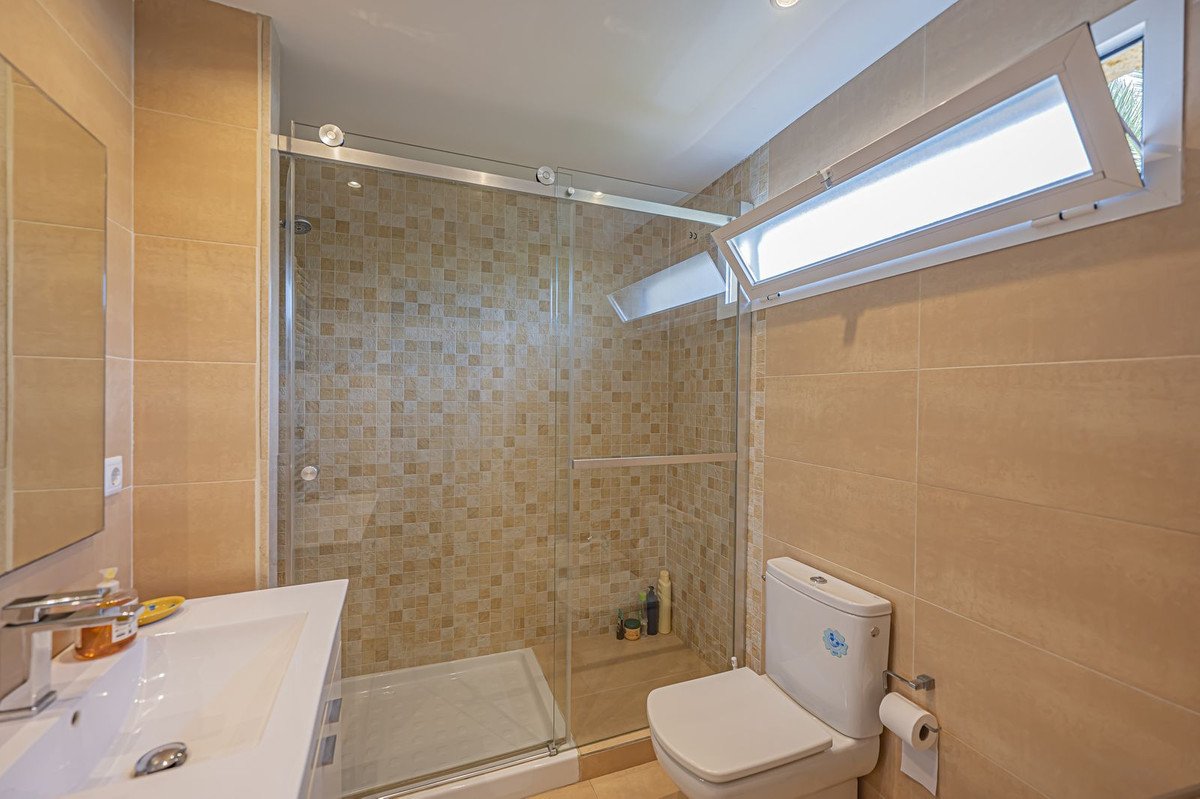 Middle Floor Studio in Marbesa