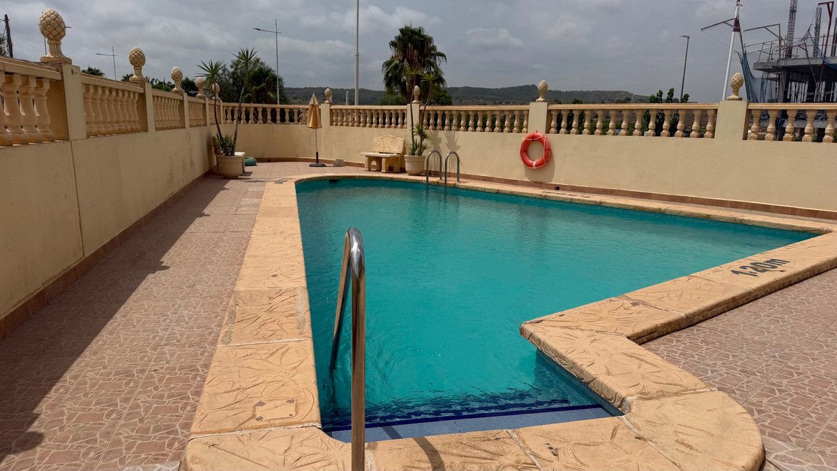 2 Bed Ground Floor Apartment in San Miguel de Salinas