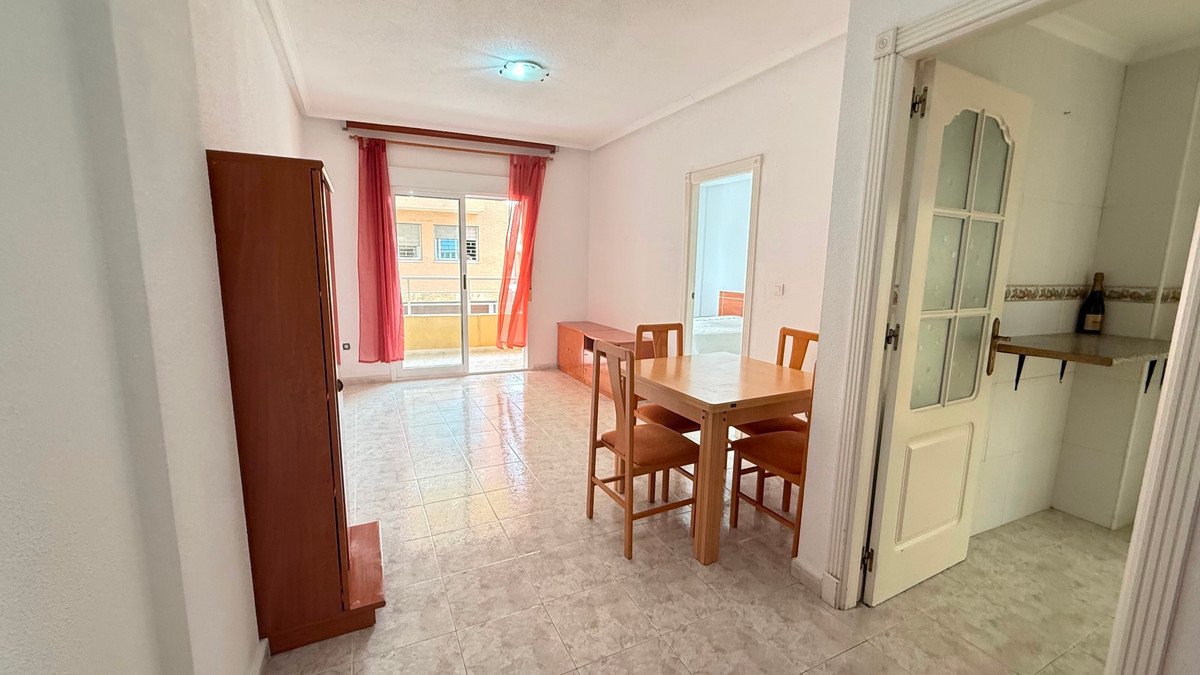 2 Bed Ground Floor Apartment in San Miguel de Salinas