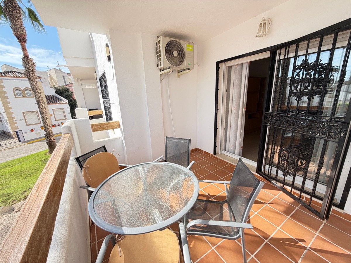 2 Bed Middle Floor Apartment in Villamartin
