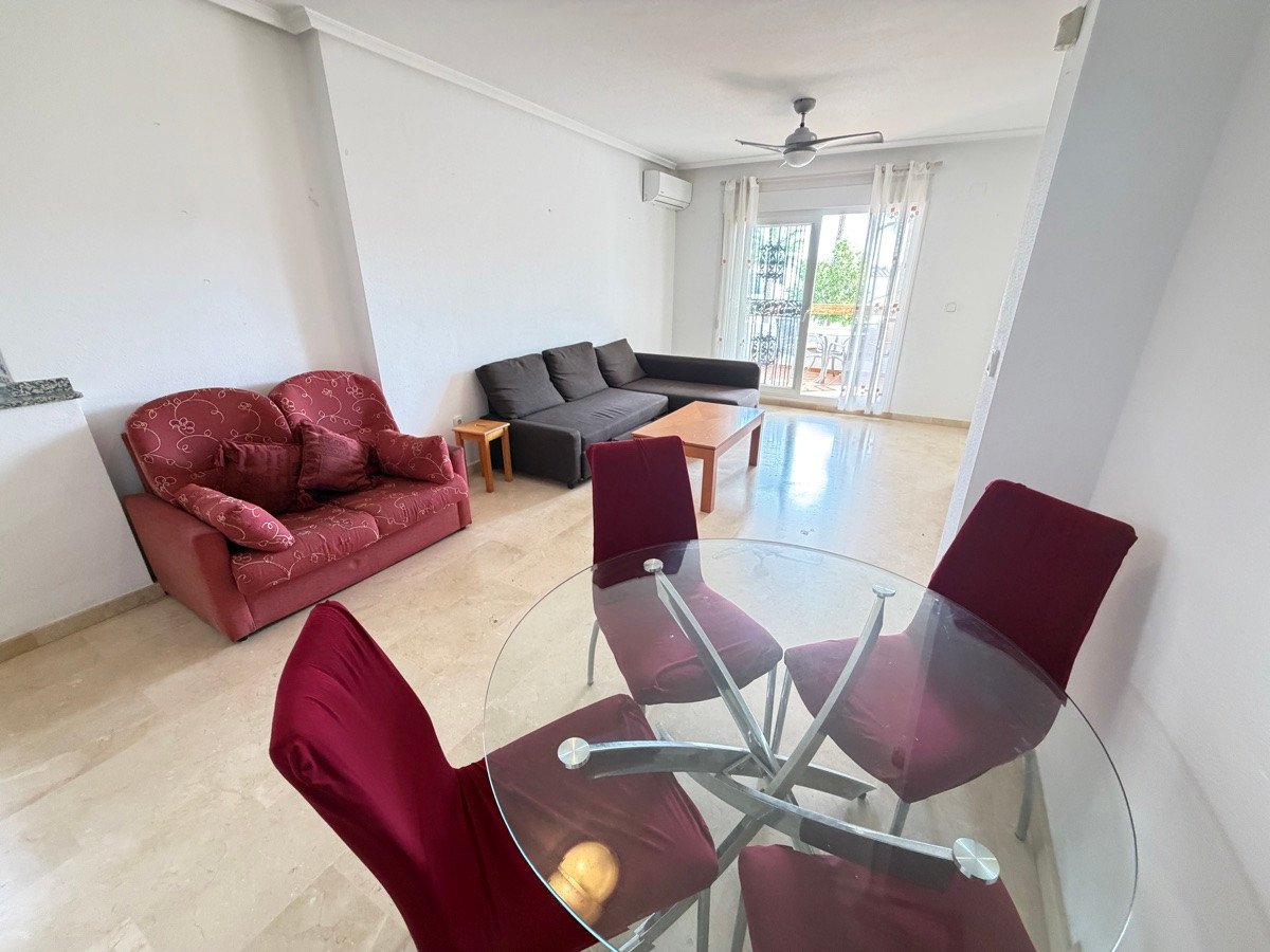 2 Bed Middle Floor Apartment in Villamartin