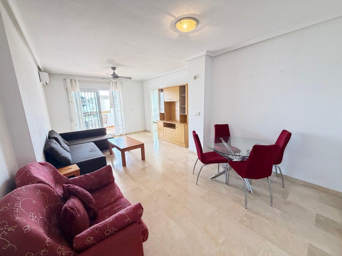 2 Bed Middle Floor Apartment in Villamartin