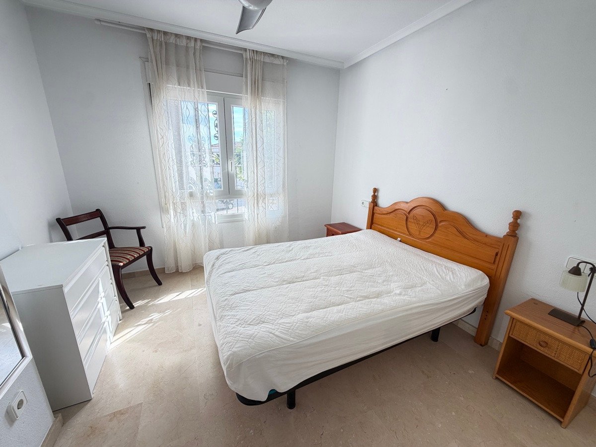 2 Bed Middle Floor Apartment in Villamartin