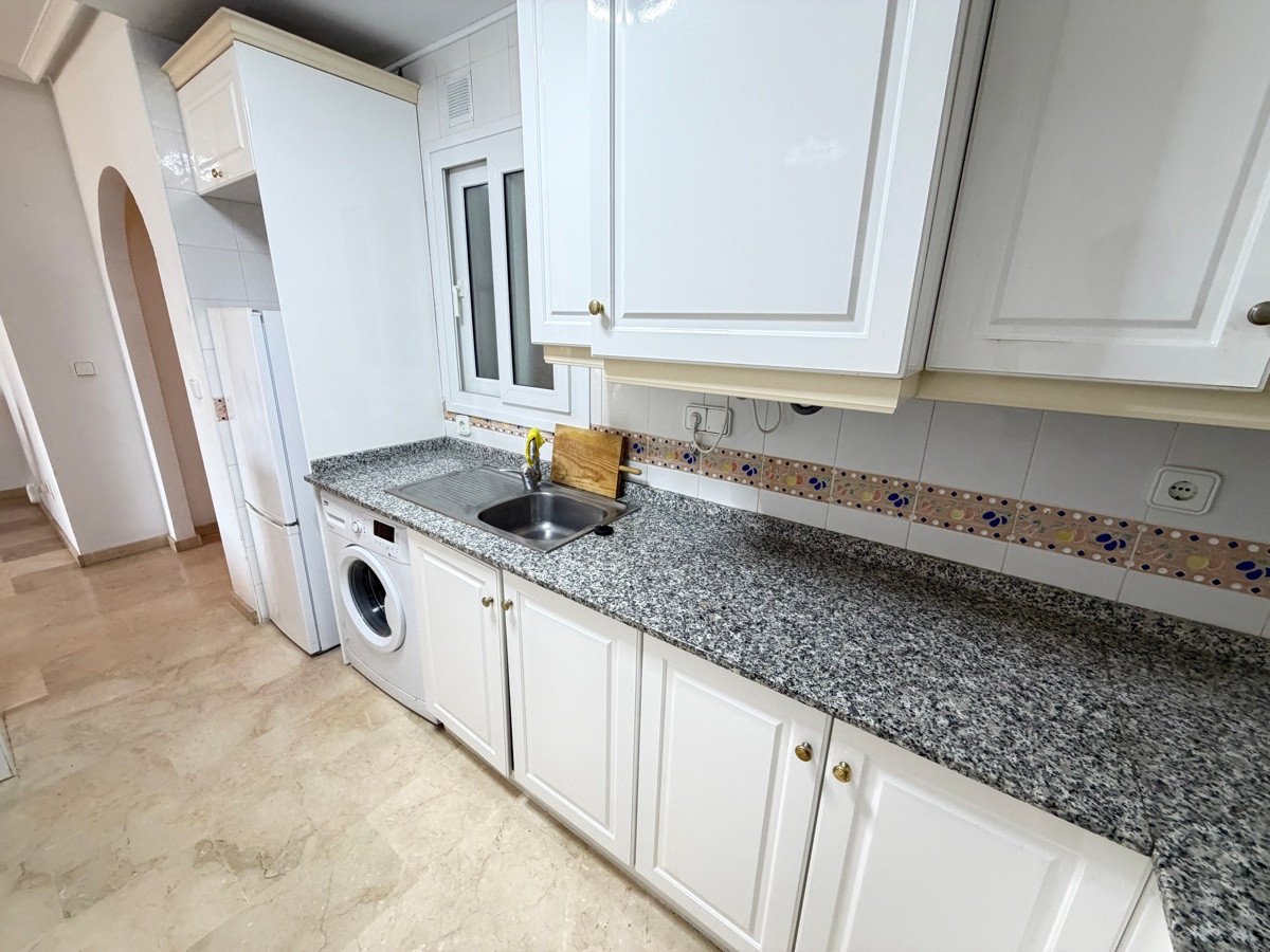 2 Bed Middle Floor Apartment in Villamartin