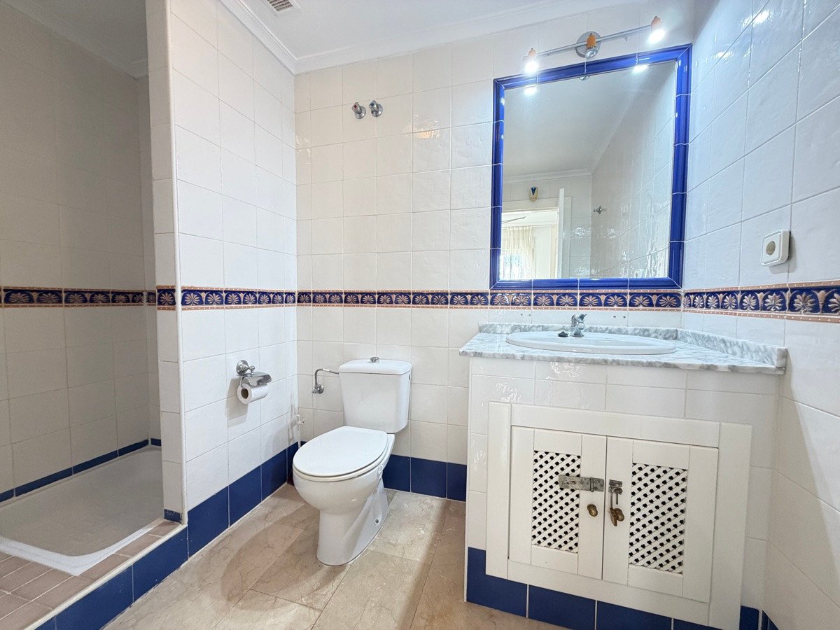 2 Bed Middle Floor Apartment in Villamartin