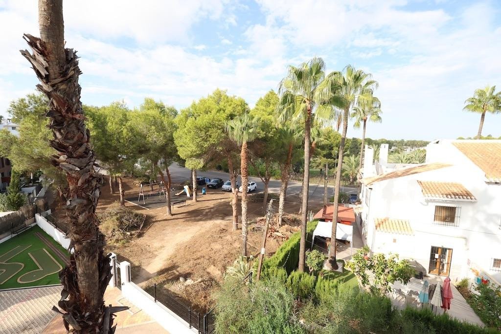 2 Bed Ground Floor Apartment in Orihuela Costa
