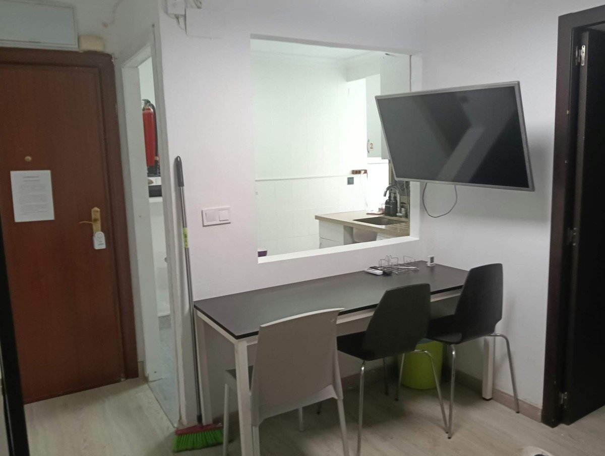 4 Bed Middle Floor Apartment in La Luz