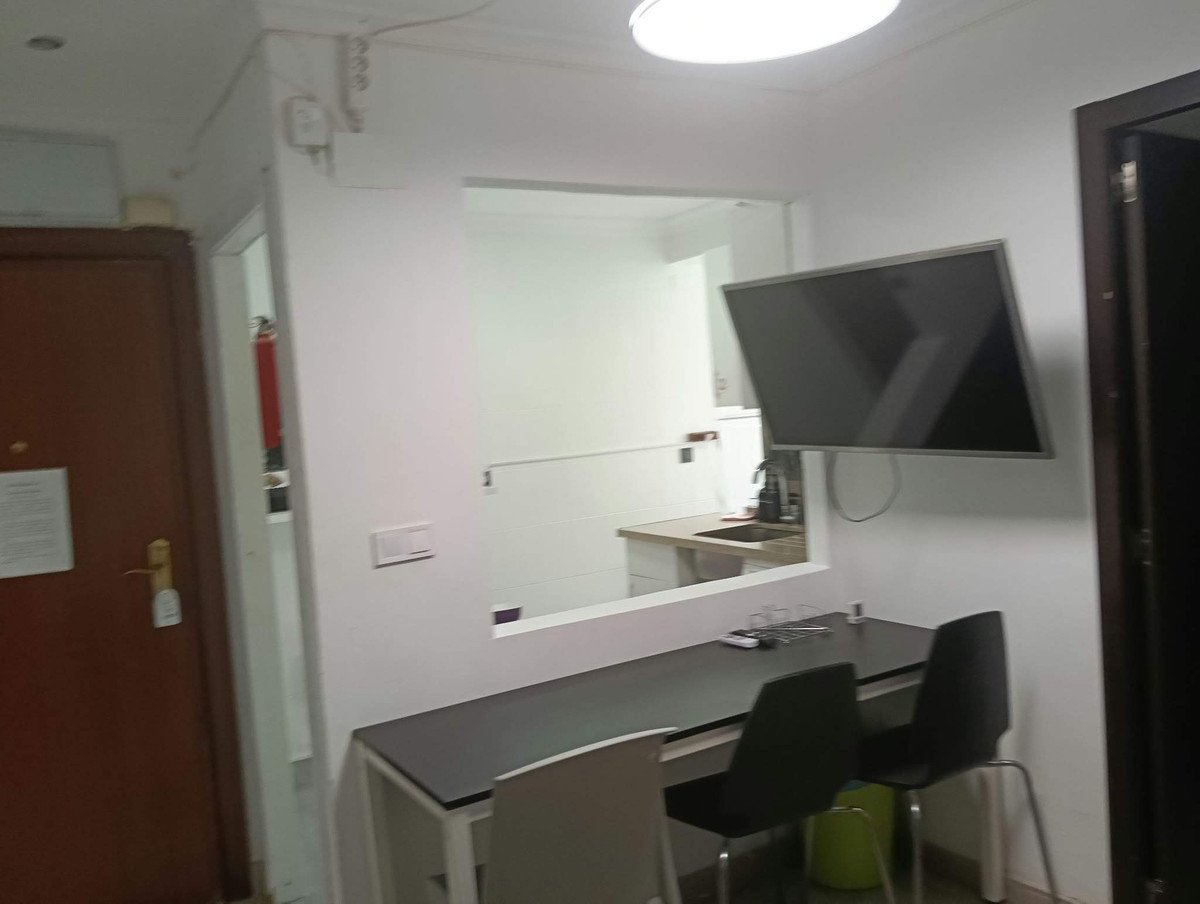 4 Bed Middle Floor Apartment in La Luz
