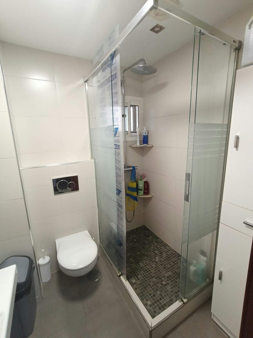 4 Bed Middle Floor Apartment in La Luz