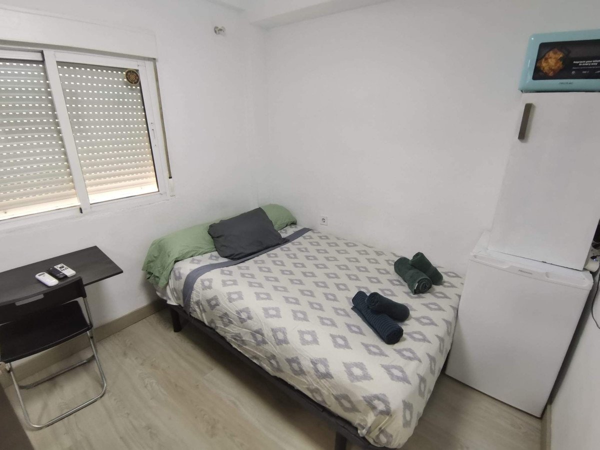 4 Bed Middle Floor Apartment in La Luz