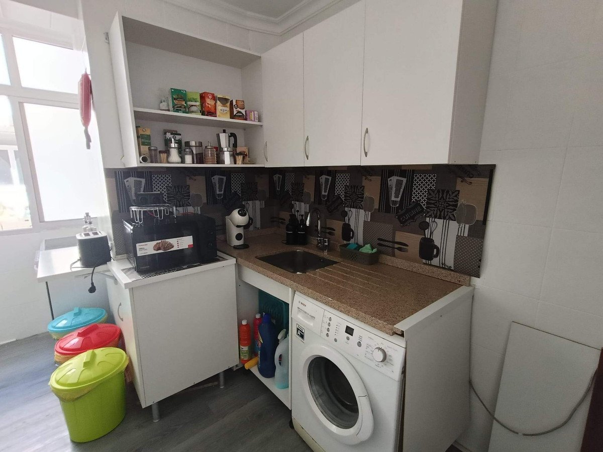 4 Bed Middle Floor Apartment in La Luz