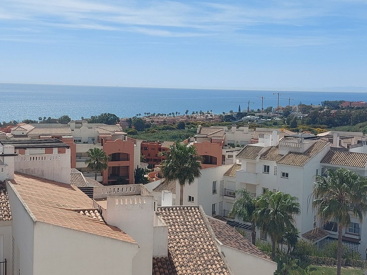 2 Bed Penthouse in La Duquesa