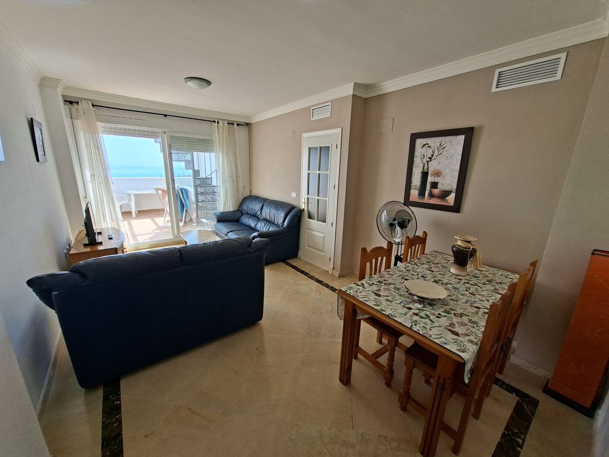 2 Bed Penthouse in La Duquesa