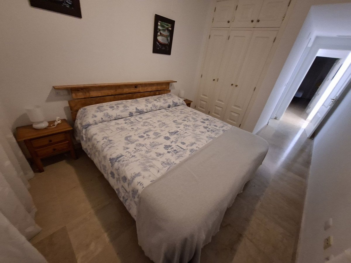 2 Bed Penthouse in La Duquesa