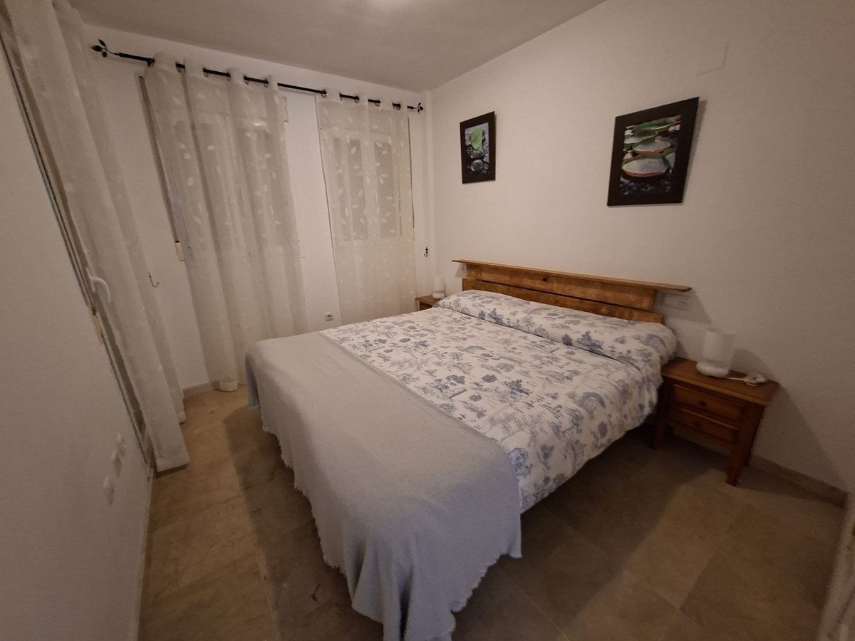 2 Bed Penthouse in La Duquesa