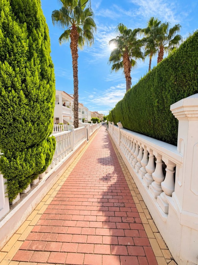 3 Bed Semi-Detached House in La Florida