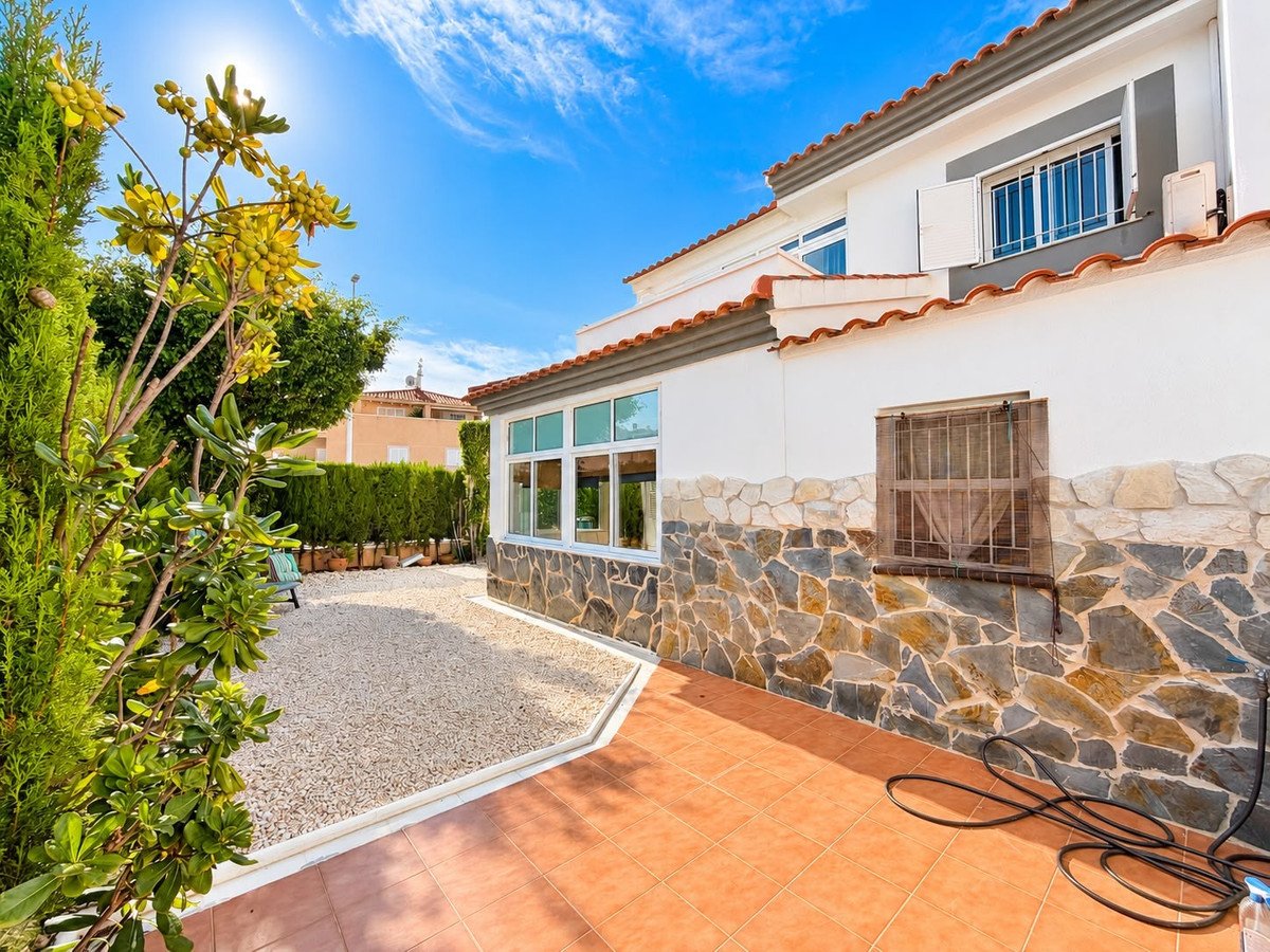 3 Bed Semi-Detached House in La Florida