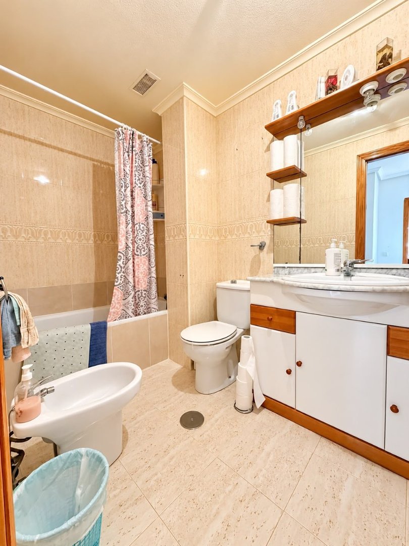3 Bed Semi-Detached House in La Florida