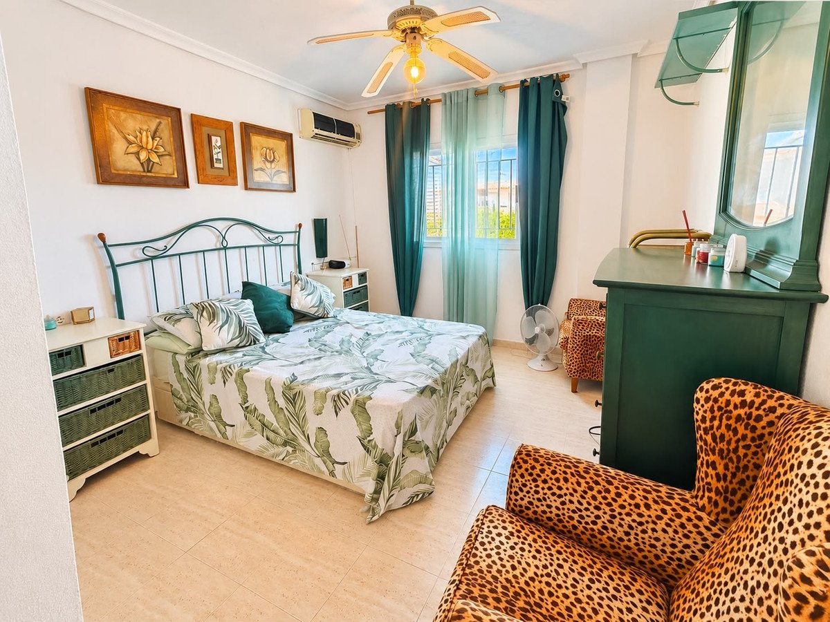 3 Bed Semi-Detached House in La Florida