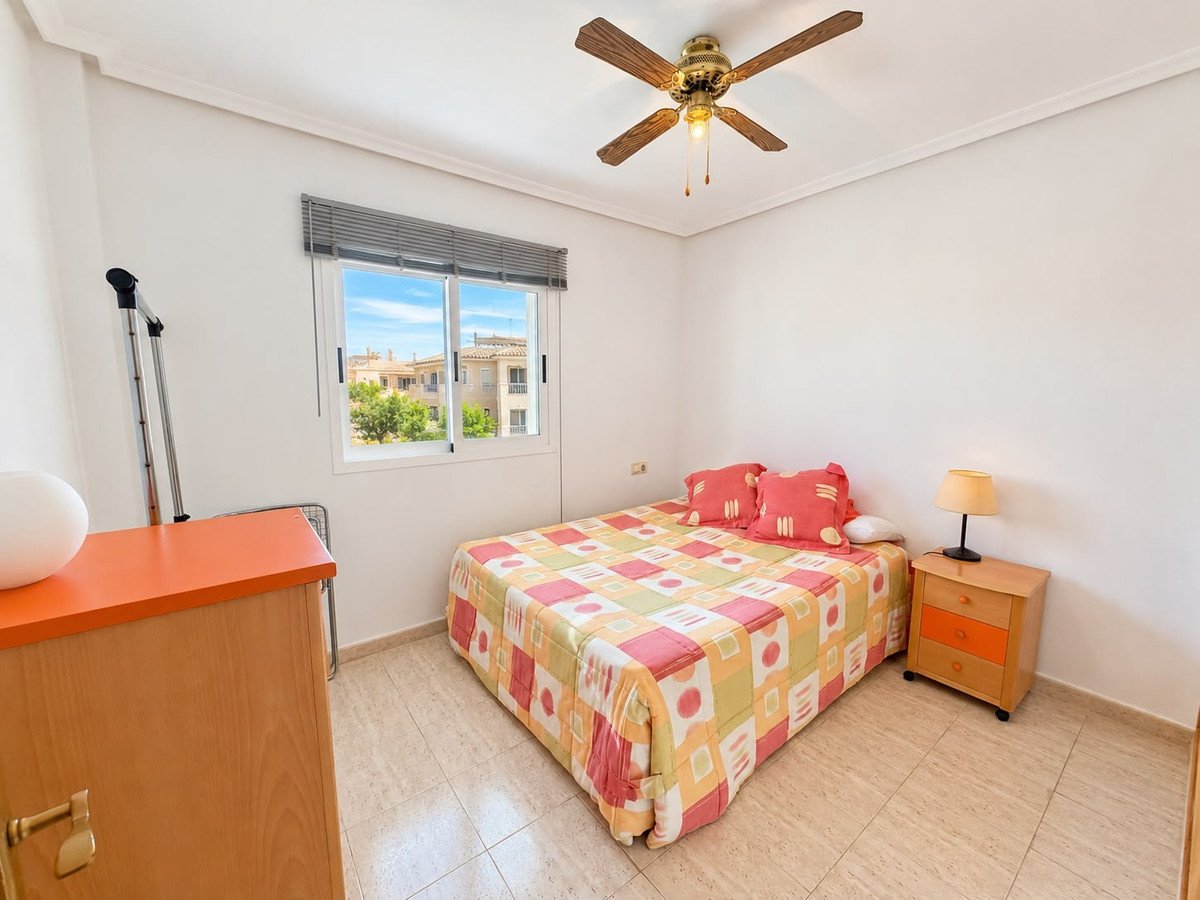 3 Bed Semi-Detached House in La Florida