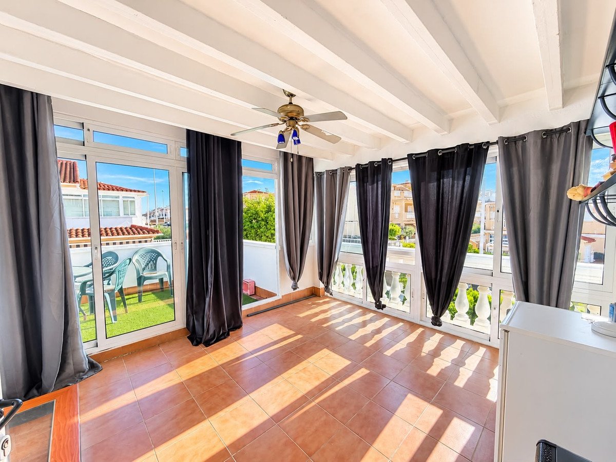 3 Bed Semi-Detached House in La Florida