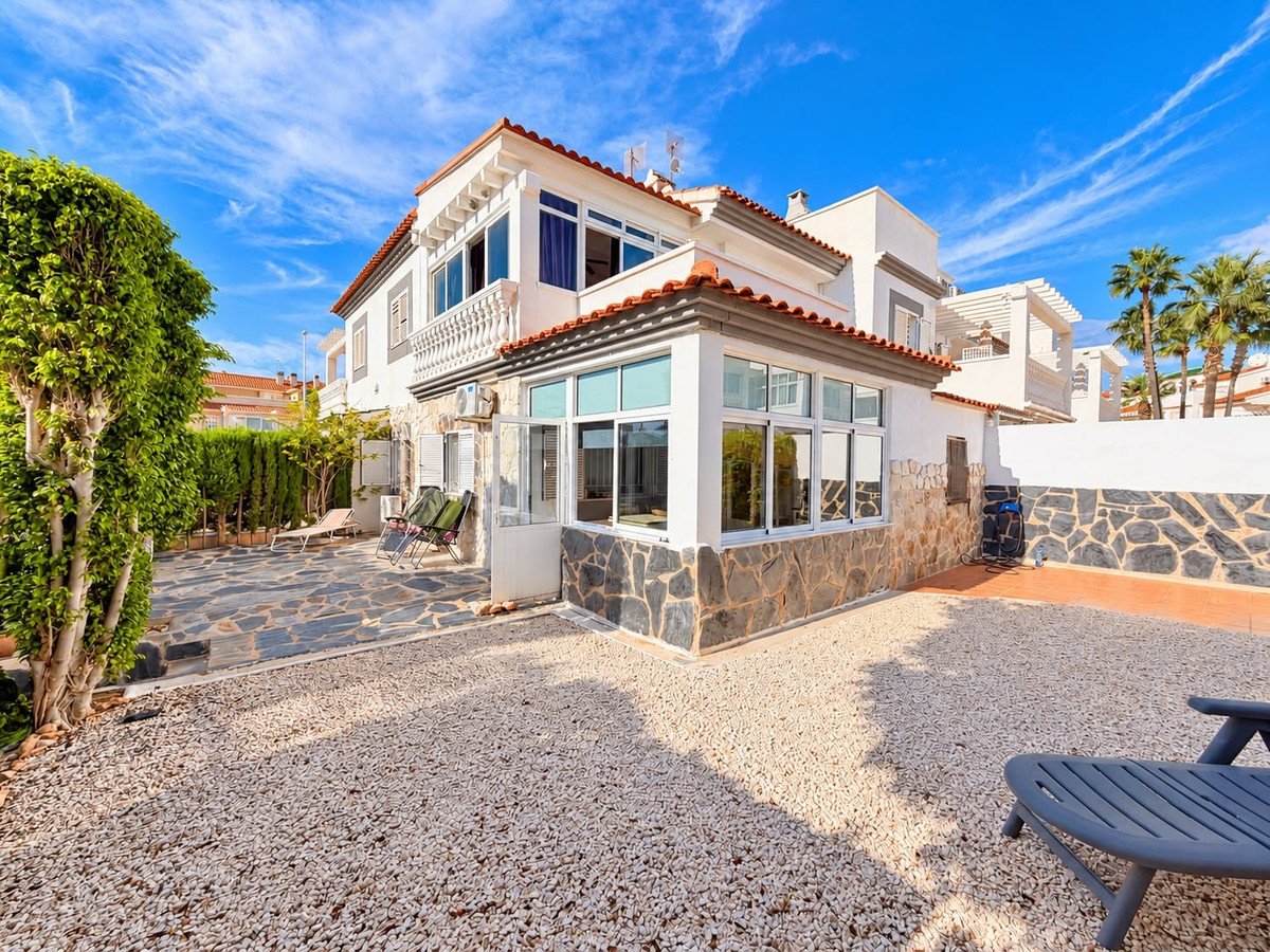 3 Bed Semi-Detached House in La Florida