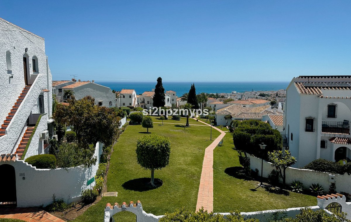 4 Bed Townhouse in Nerja