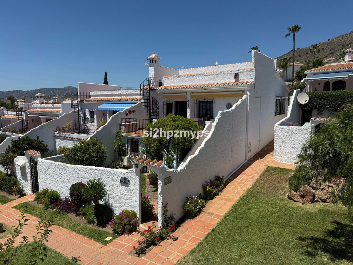 4 Bed Townhouse in Nerja