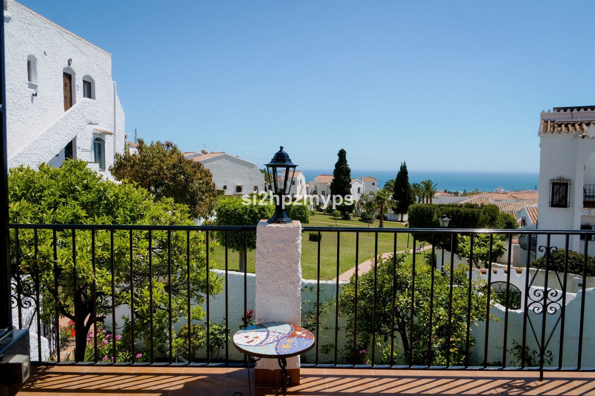 4 Bed Townhouse in Nerja