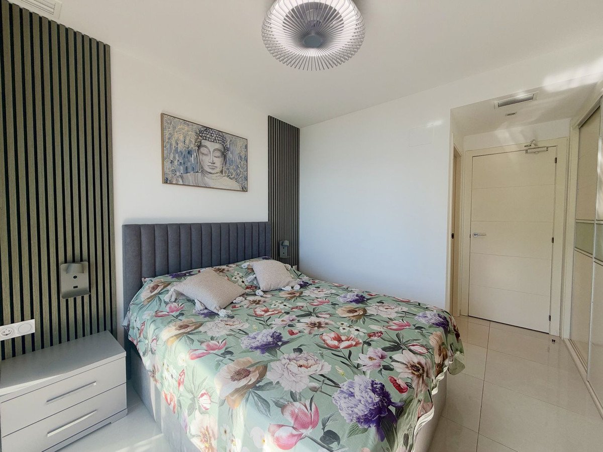 2 Bed Middle Floor Apartment in Punta Prima