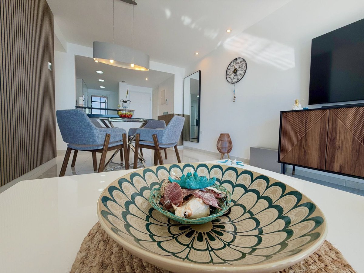 2 Bed Middle Floor Apartment in Punta Prima