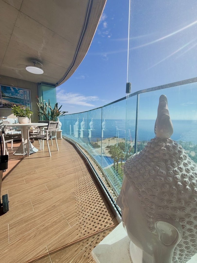 2 Bed Middle Floor Apartment in Punta Prima