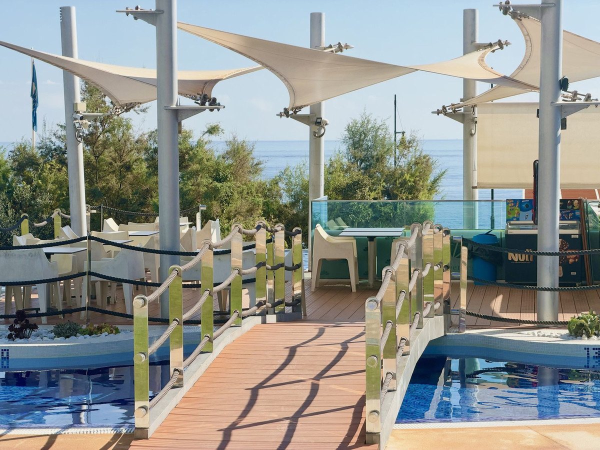 2 Bed Middle Floor Apartment in Punta Prima