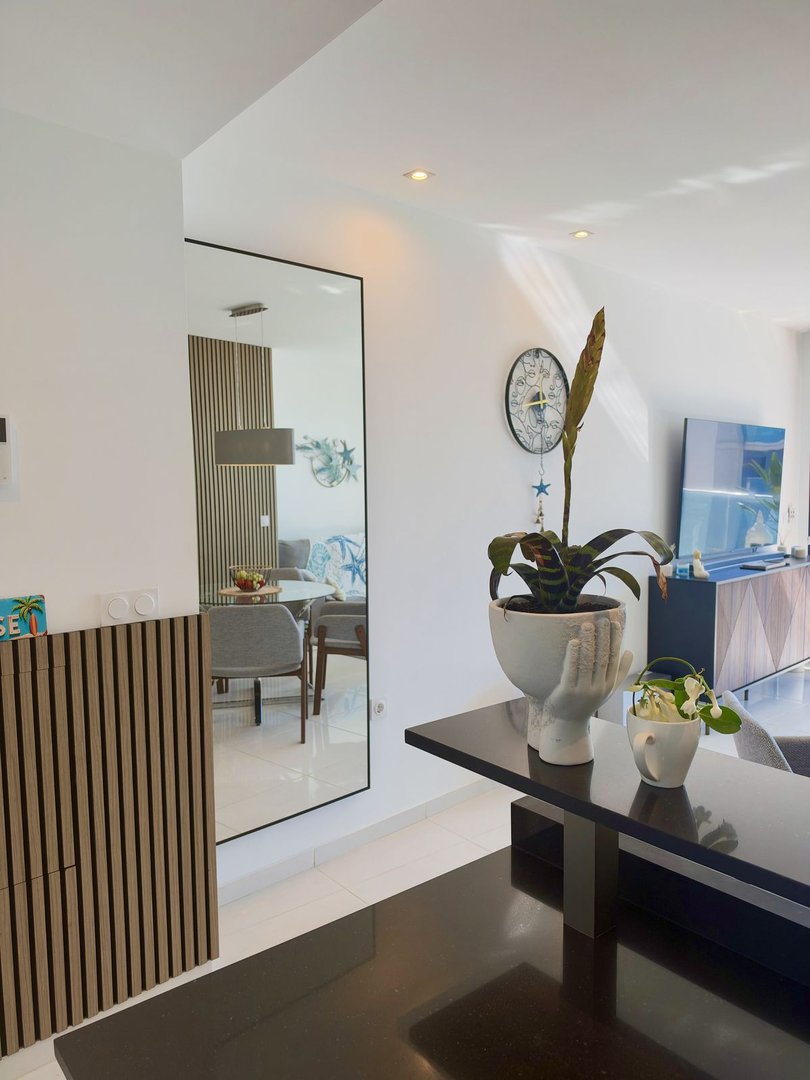 2 Bed Middle Floor Apartment in Punta Prima